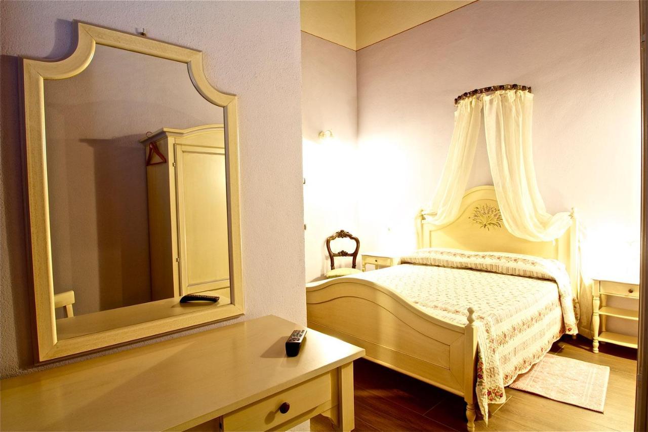 Relais La Leopolda Bed and Breakfast Cortona Exteriör bild