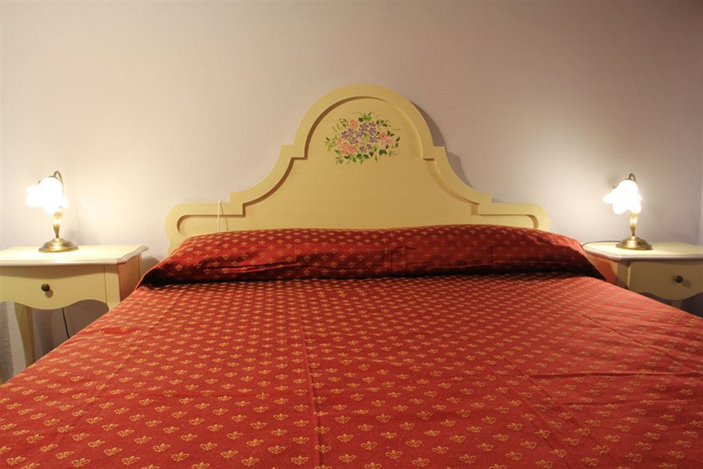 Relais La Leopolda Bed and Breakfast Cortona Exteriör bild